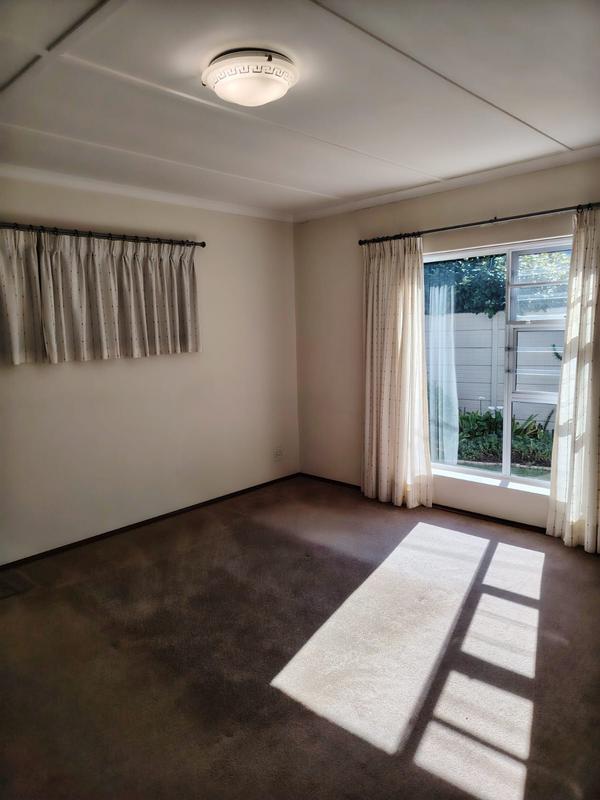4 Bedroom Property for Sale in Sandbaai Western Cape